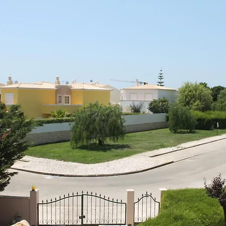 Casa Dos Cedros