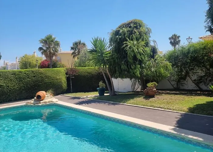 Casa Dos Cedros 4*