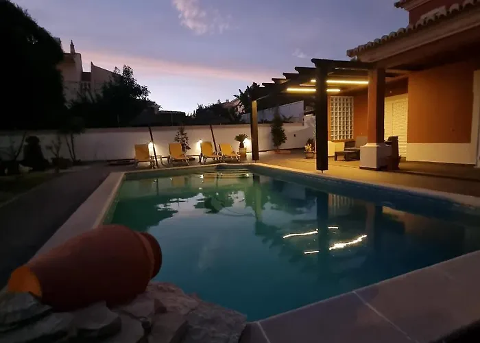 Casa Dos Cedros 게스트하우스 라고스