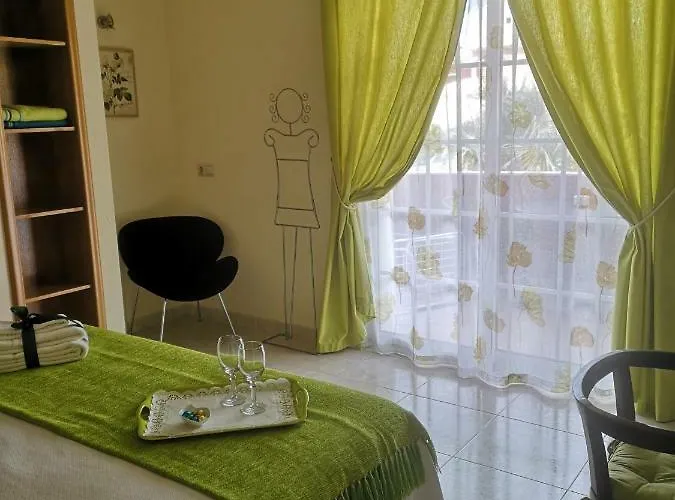 게스트하우스 Casa Dos Cedros 4*