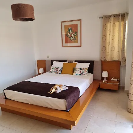 Casa Dos Cedros בית הארחה *