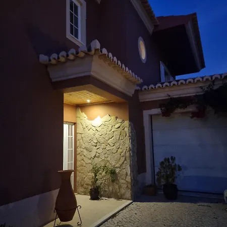 בית הארחה Casa Dos Cedros