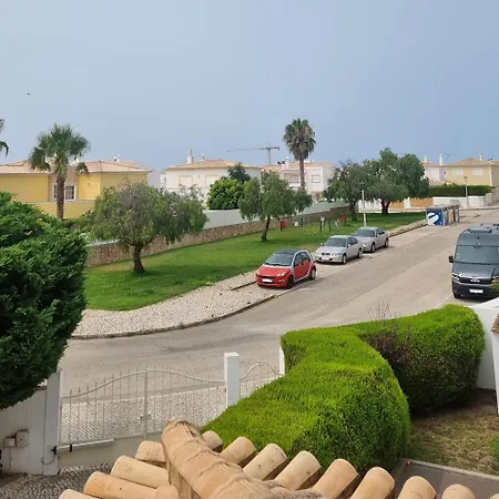 בית הארחה Casa Dos Cedros לאגוּ‏ש