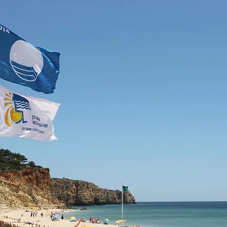 Casa Dos Cedros לאגוּ‏ש